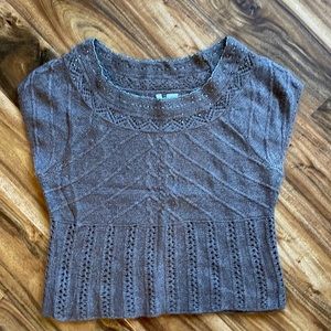 Soft Crop sweater size L